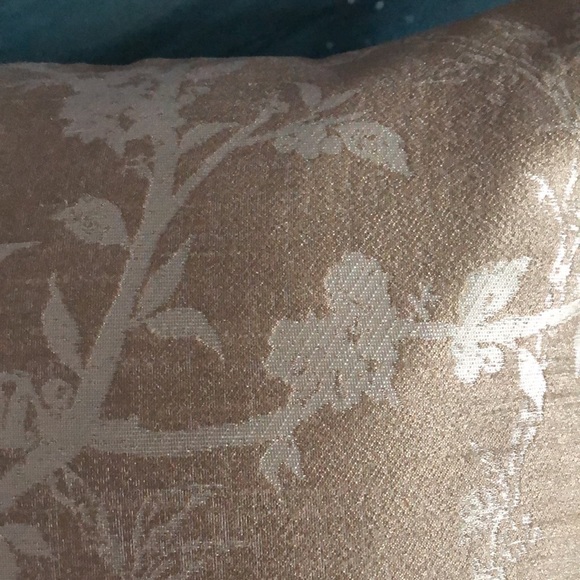 Metallic bird on branch all over pattern throw accent pillow cushion cover NWT - Picture 4 of 6